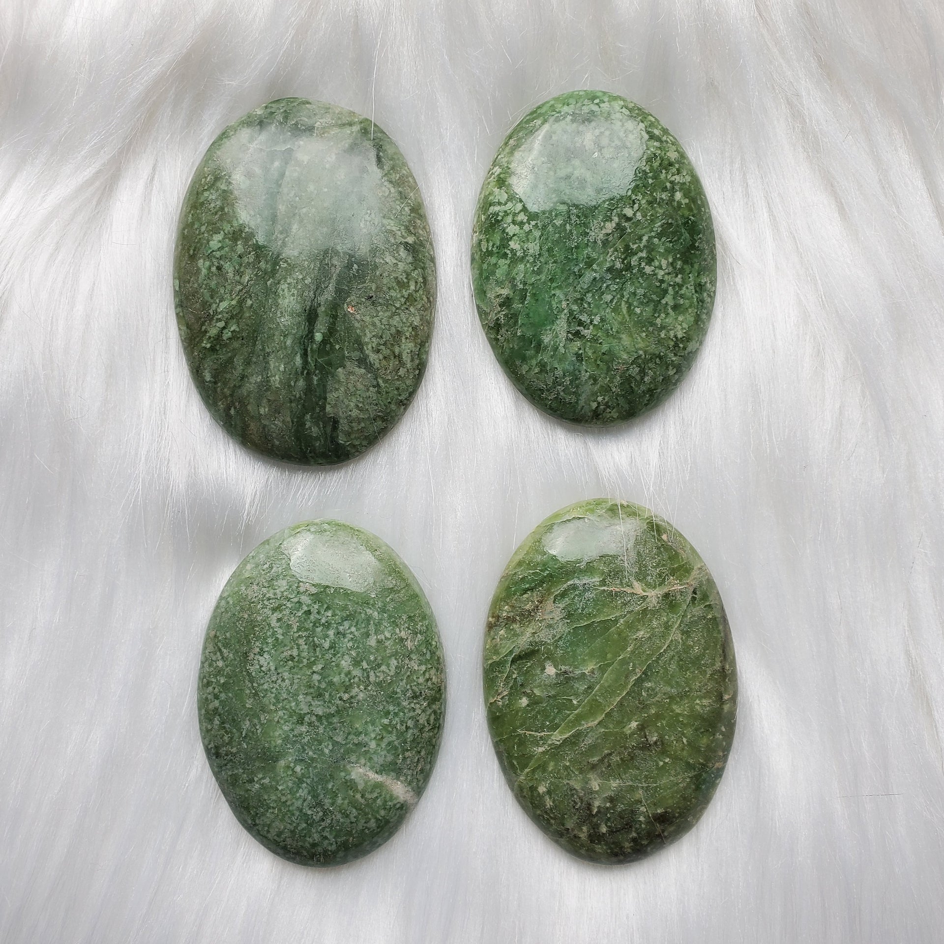 GROSSULAR GARNET PALM STONE