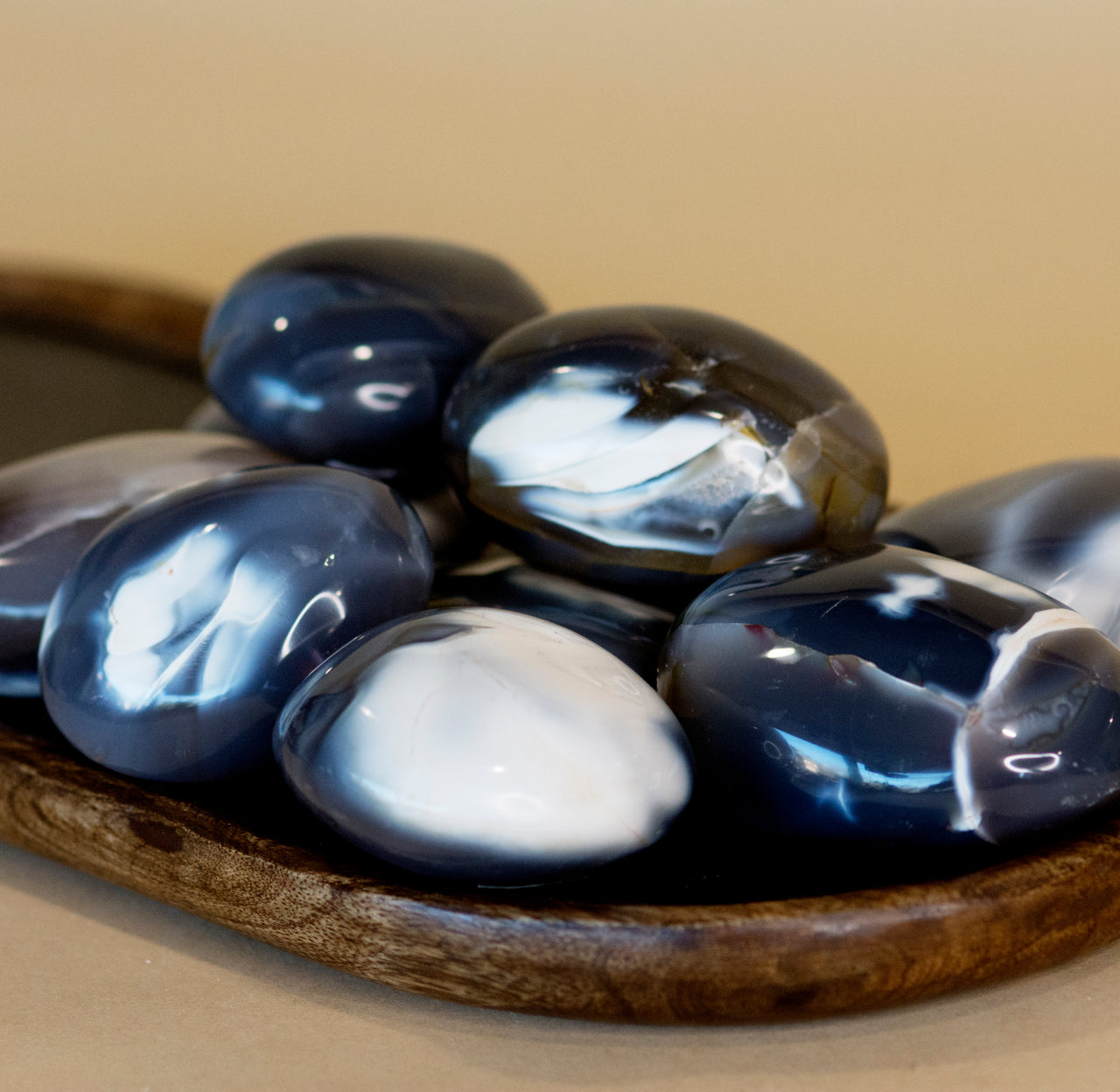 ORCA AGATE PALM STONE