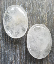 CLEAR QUARTZ PALM STONE