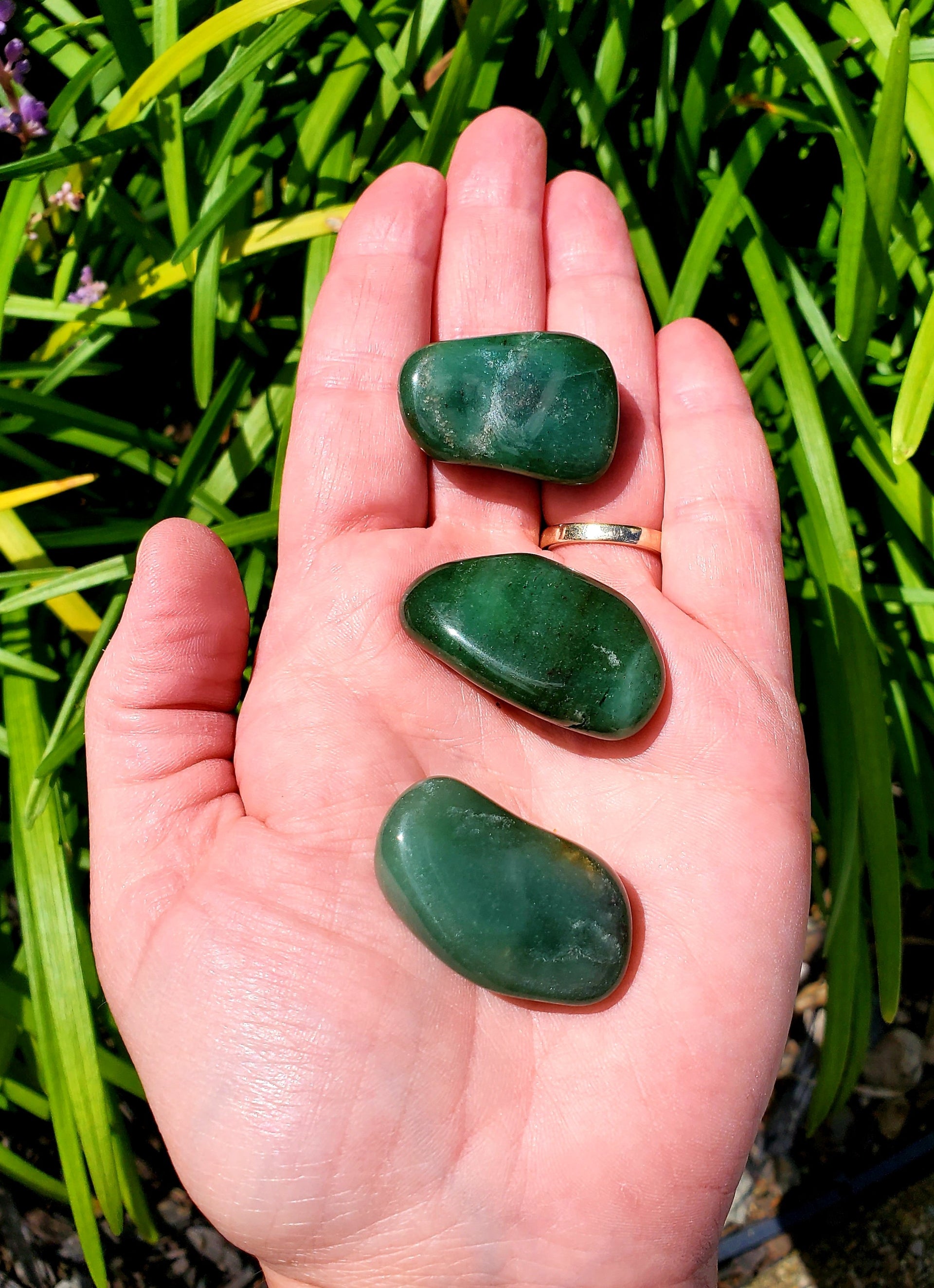 GREEN AVENTURINE TUMBLE