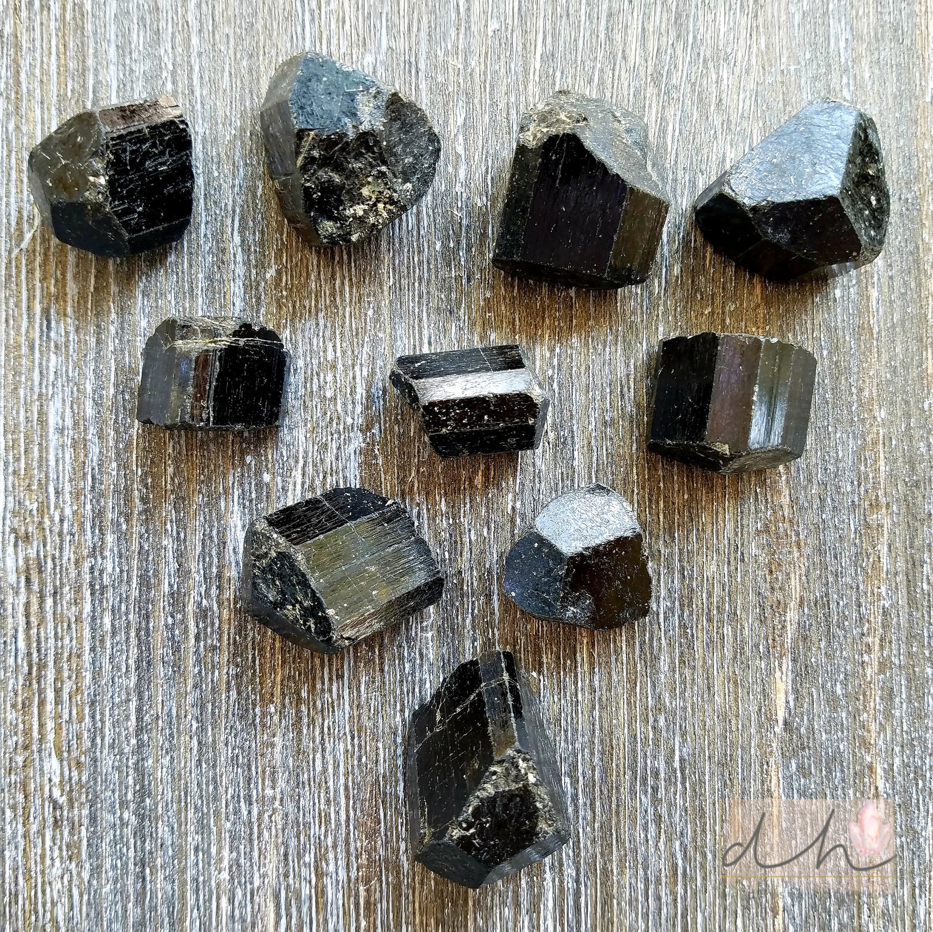 BLACK TOURMALINE TUMBLE